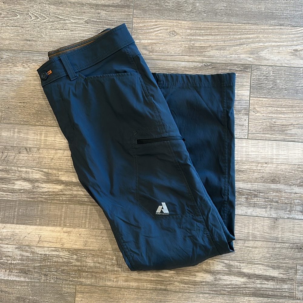 Eddie Bauer Hiking Pants (32x30)
